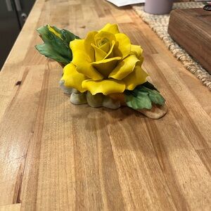 Capodimonte Mid 20th Century vintage porcelain Yellow Rose